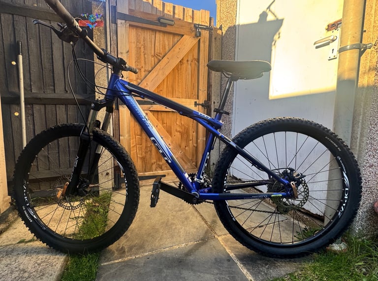 GT aggressor mountain bike hardtail vgc 16” 