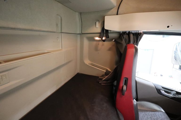 2018 (68 PLATE) Volvo  FH500 6x2 Euro 6 Tractor Units