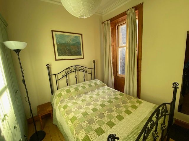 EH1 Fully furnished one-bedroom flat short or long term let from 18 October 