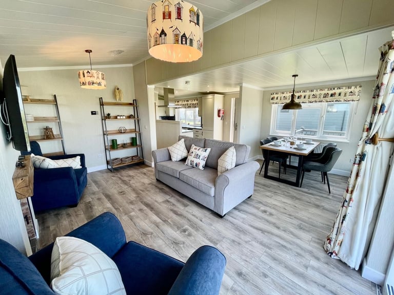 Seaview Luxury Lodge South Coast CALL TOM 0️⃣7️⃣9️⃣7️⃣9️⃣1️⃣2️⃣7️⃣8️⃣5️⃣5️⃣ 