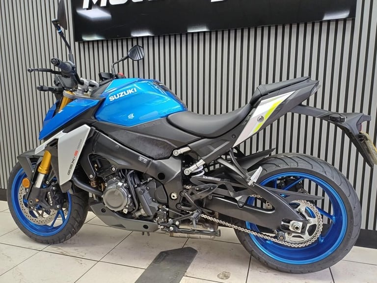 Suzuki GSXS1000   22 plate  only 6615 miles  full service history  delivery p...