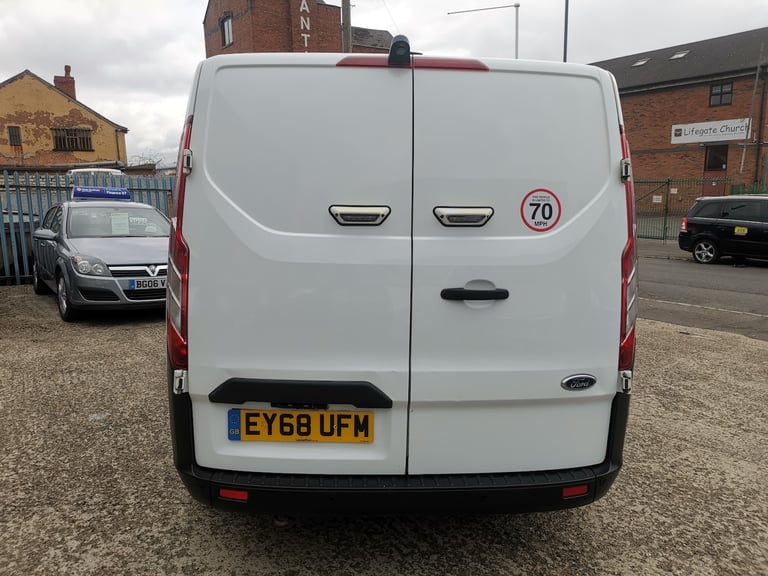 2018 Ford Transit Custom 2.0 TDCi 105ps Low Roof D/Cab Van PANEL VAN Diesel Manual