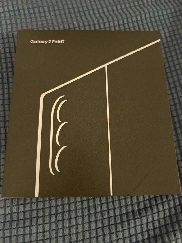 image for Samsung galaxy z fold 7 unlocked boxed like new