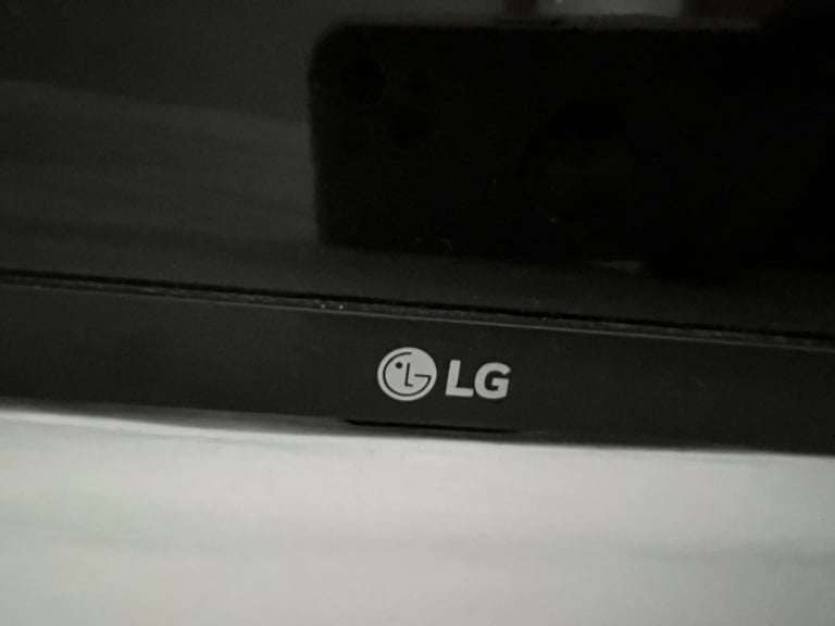 43 inch LG tv 