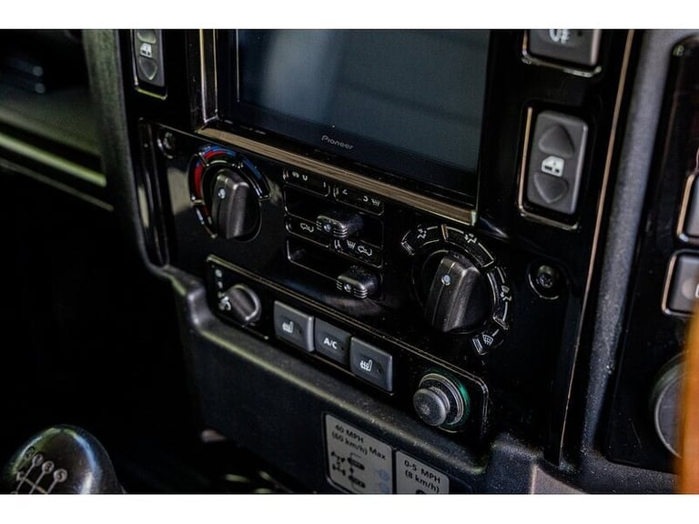 2013 Land Rover Defender 90 TDCi XS SUV Diesel Manual