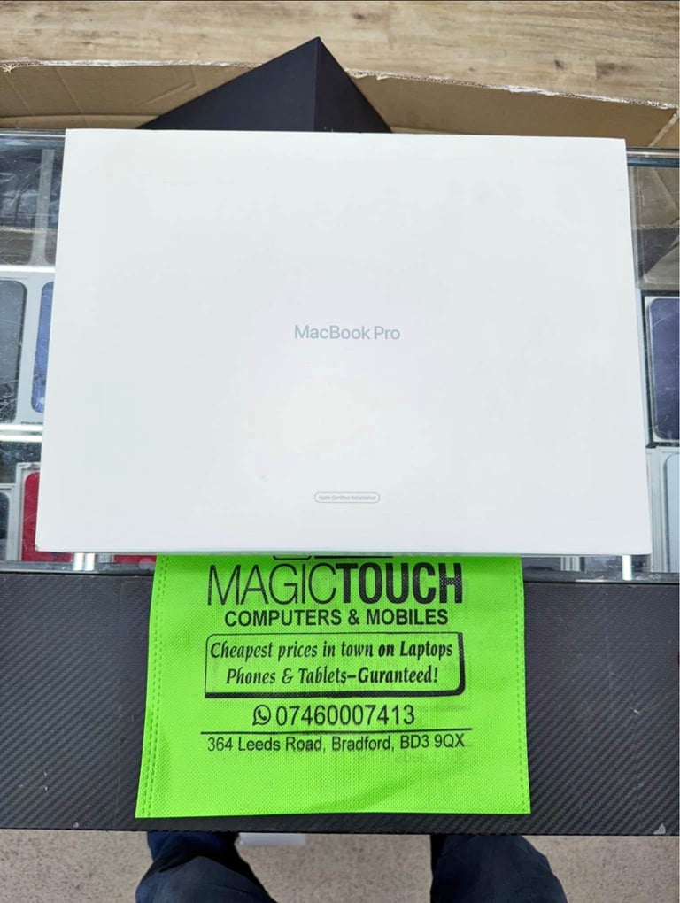 Sealed Apple macbook Pro 14 M3 Pro 16GB Ram 512GB SSD ( Apple Refurbished)