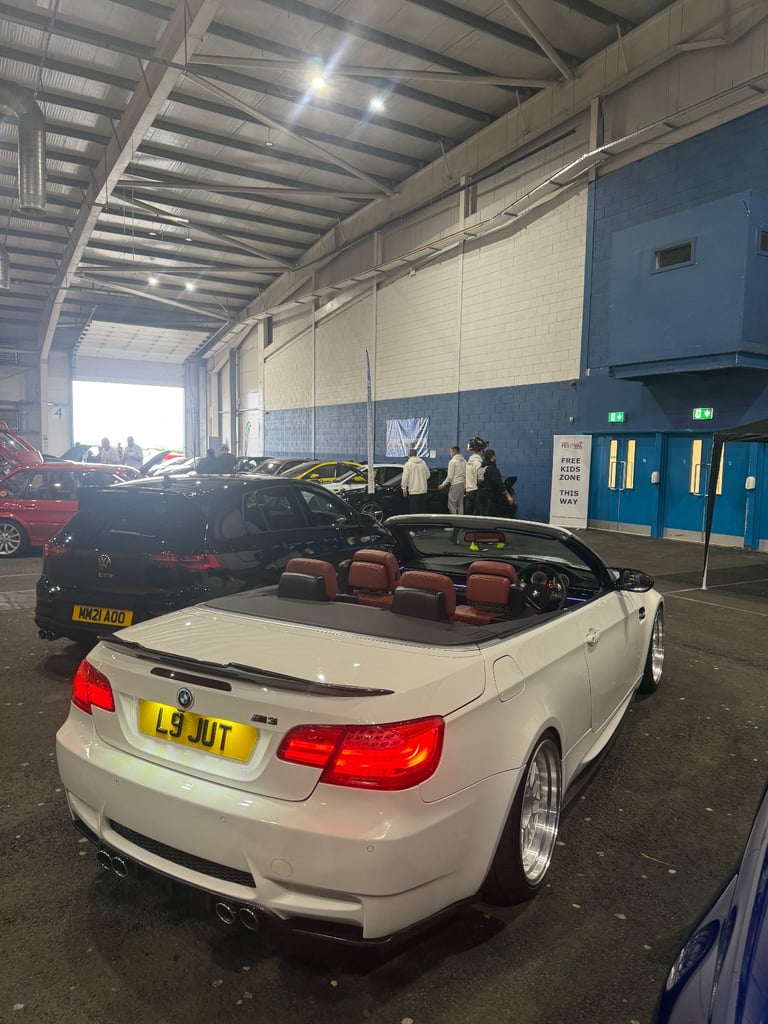 BMW, M3, Convertible, 2010, Semi-Auto, 3999 (cc), 2 doors