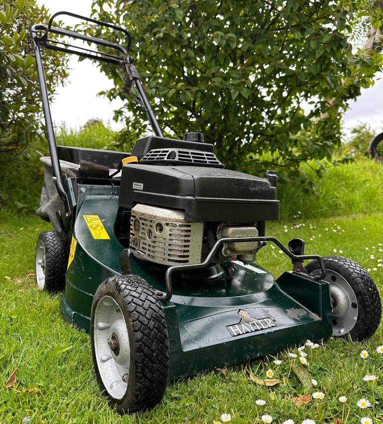 image for Hayter Kawasaki 21” commercial lawnmower heavy alloy deck Selfdrive blade clutch mower serviced VGC 