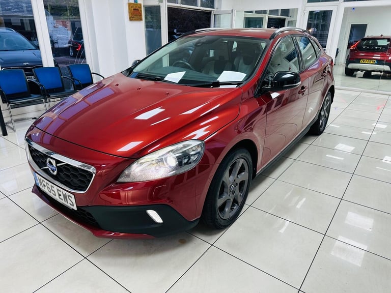 2015 Volvo V40 Cross Country 2.0 D2 Lux Auto Euro 6 (s/s) 5dr HATCHBACK Diesel Automatic