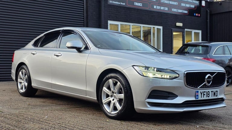 VOLVO S90 2.0 D4 Momentum Auto Euro 6 (s/s) 4dr 2018
