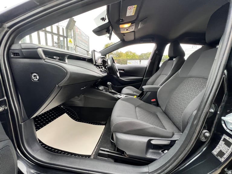 2019 Toyota Corolla 1.8 VVT-h Icon Tech Touring Sports CVT Euro 6 (s/s) 5dr ESTATE Petrol/Electri...