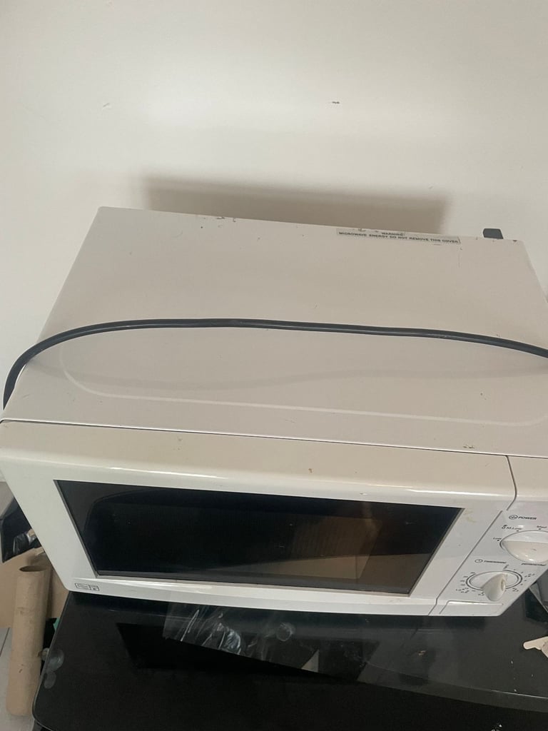 MICROWAVE WHITE ,FULLY WORKING ,EXCELLENT CONDION