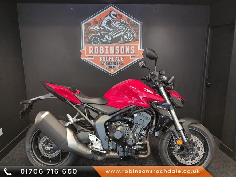 image for 2025 25 Honda Hornet 1000 with 601 miles first service done quickshifter fitt...