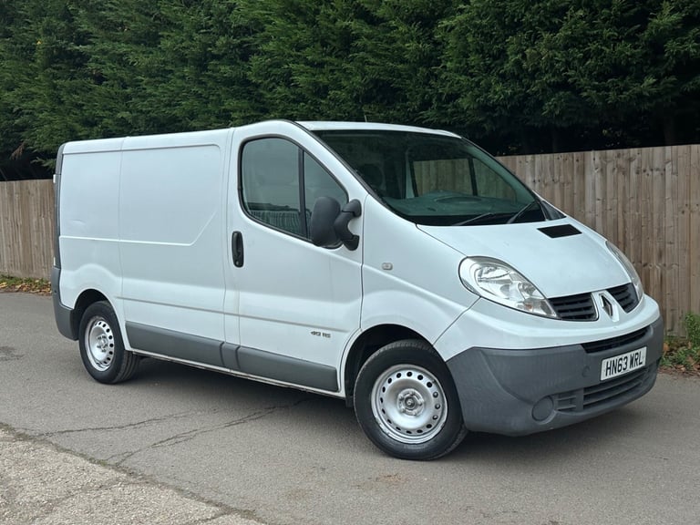 2013 Renault Trafic SL27dCi Van - 1 YEAR MOT + WARRANTY - Free Delivery! - 
