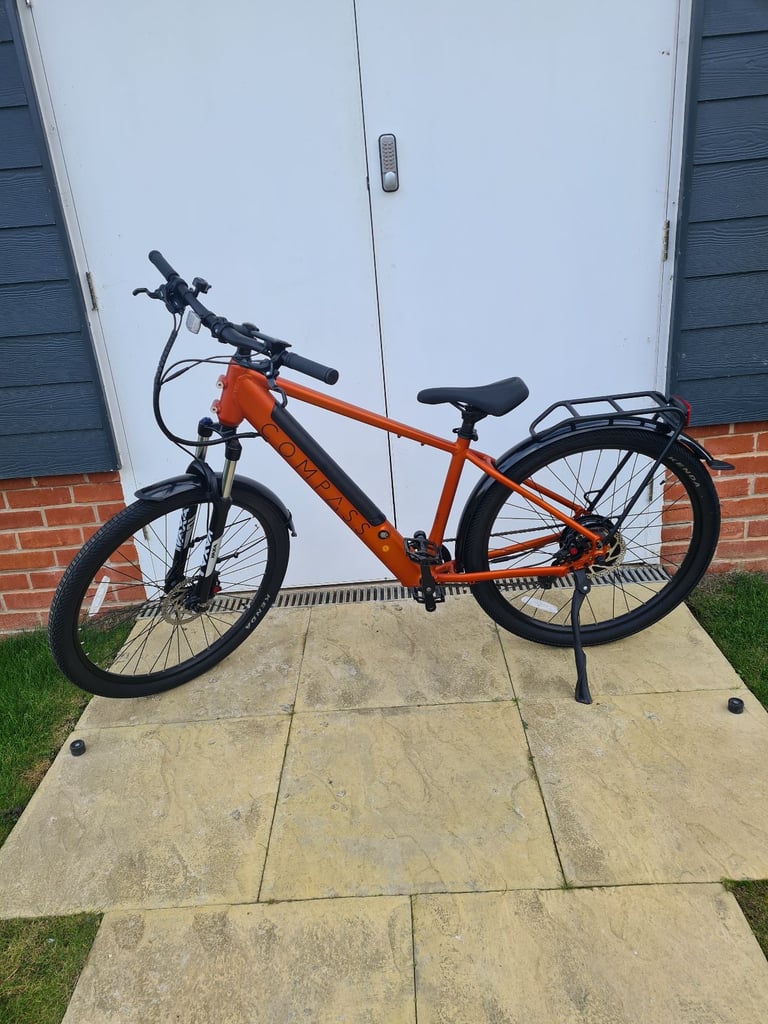 Compass Electric bike, hardly used and in great condition