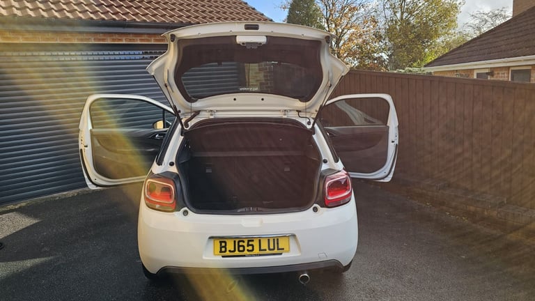 Citroen, DS3, Hatchback, 2015, Manual, Diesel, 1560 (cc), 3 doors