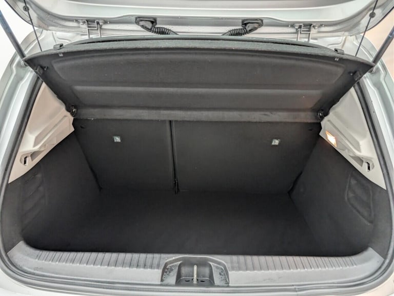 2022 Renault Clio 1.6 E-TECH Iconic Hatchback 5dr Petrol Hybrid Auto Euro 6 (s/s) (140 ps) NA HAT...