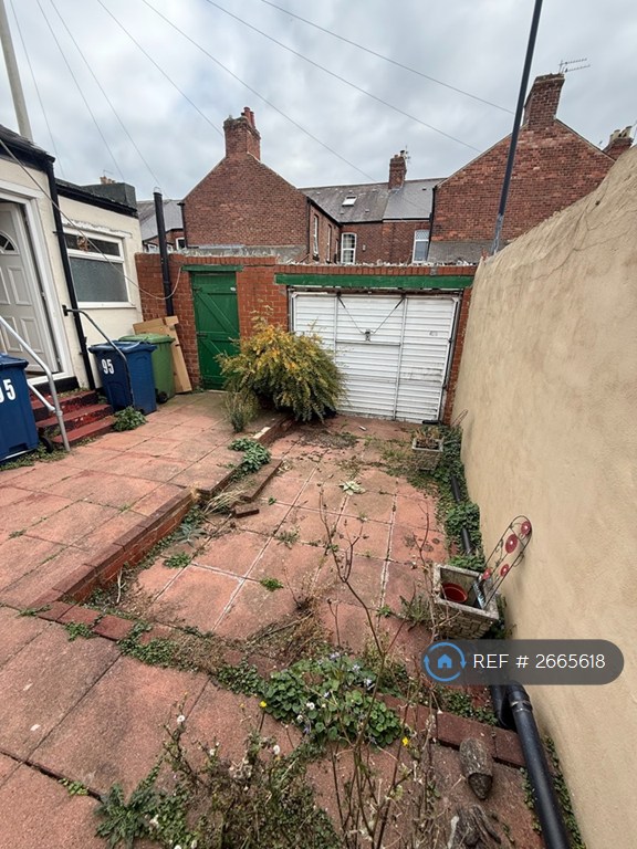 3 bedroom house in Hawarden Crescent, Sunderland, SR4 (3 bed) (#2665618)