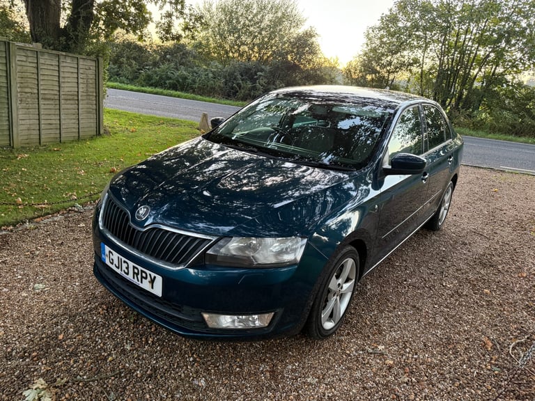 Skoda, RAPID, Hatchback, 2013, Manual, 1598 (cc), 5 doors