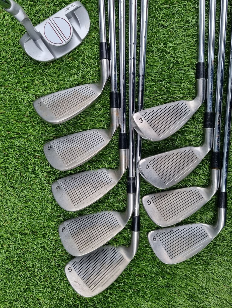 Taylor Made, Nike, Benross, Ben Sayers, Royal 3-SW, Dunlop putter, NIKE stand-bag & EXTRA's
