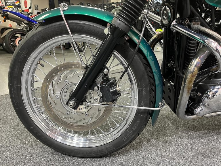 Triumph Bonneville T 100, 2011