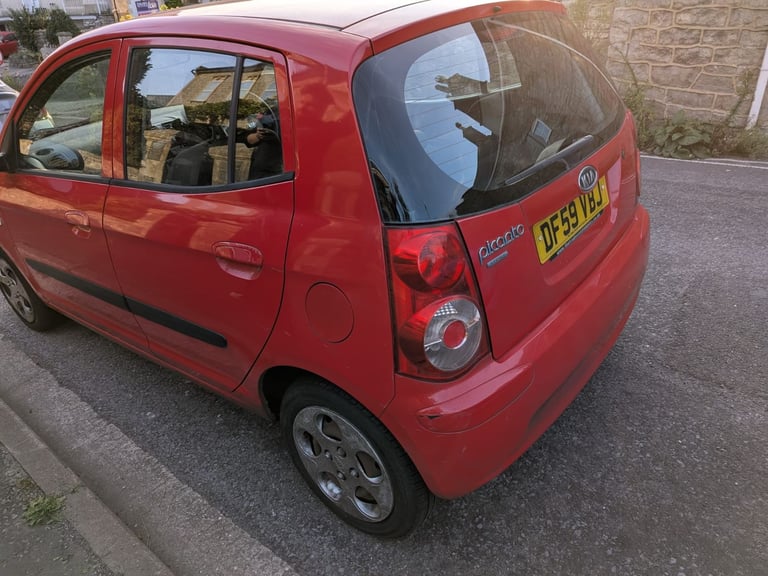 Red Kia PICANTO Strike, Hatchback, 2010, Manual, 1086 (cc), 5 doors