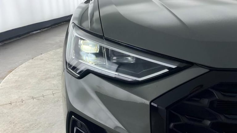 2023 Audi Q3 Black Edition 35 TFSI  150 PS 6-speed Manual SUV Petrol Manual
