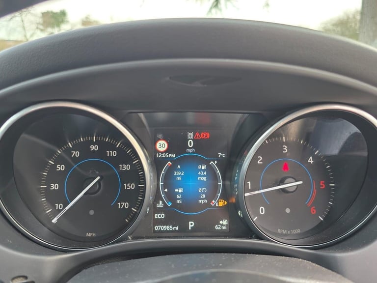 2017 Jaguar XE 2.0d Prestige Auto Euro 6 (s/s) 4dr Saloon Diesel Automatic