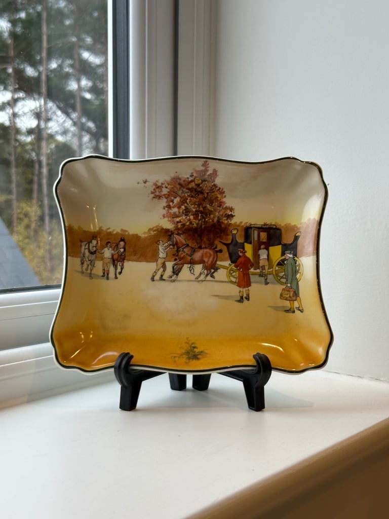Rare Royal Doulton vintage Antique Dish Plate Coaching Days 1923 Made In England