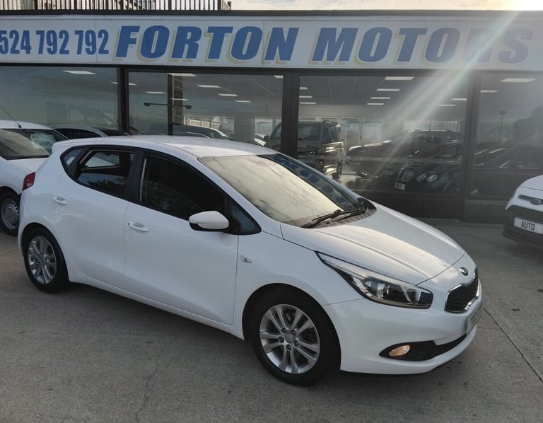 image for 2015 Kia Ceed 1.4 VR7 ONE FORMER KEEPER 71,000 MLS FULL SERVICE HISTORY  HATCHBACK Petrol Manual