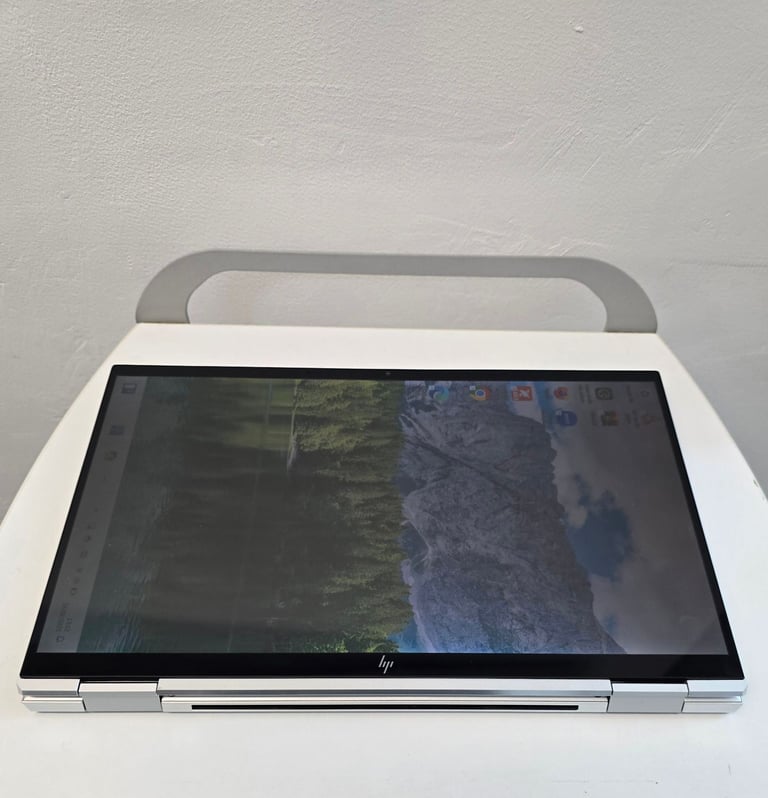 HP x360 G7 i7-10th Gen 16GB 512 GB SSD Intel Iris Ultra Full HD