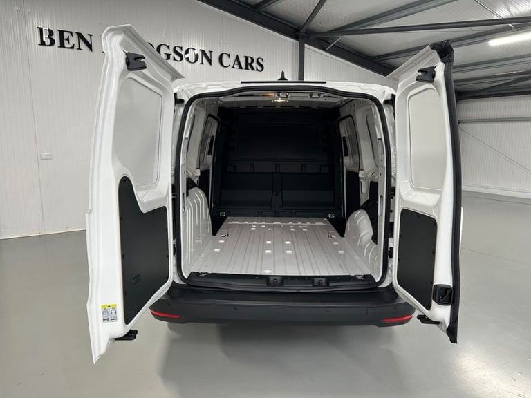 2024 74 VOLKSWAGEN CADDY MAXI 2.0 TDI C20 COMMERCE PANEL VAN 6DR DIESEL MANUAL L