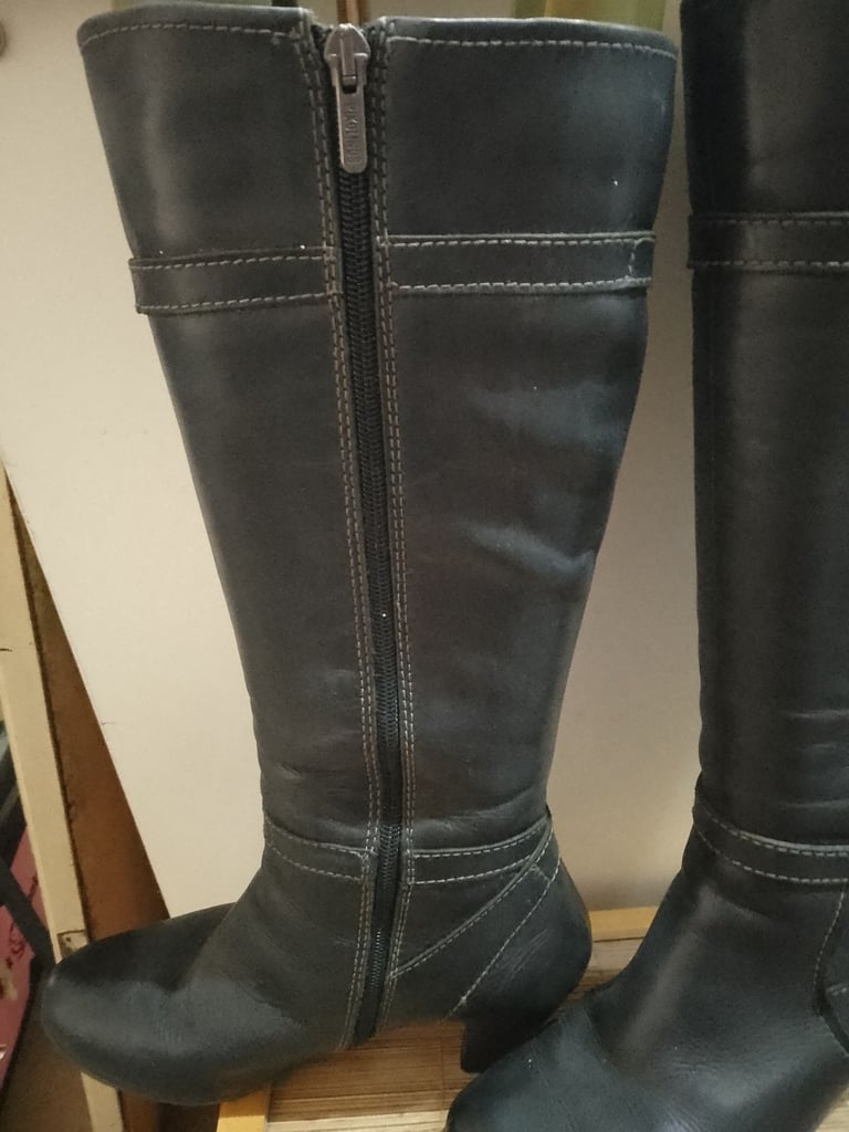 Pikolinos long black leather boots size 5