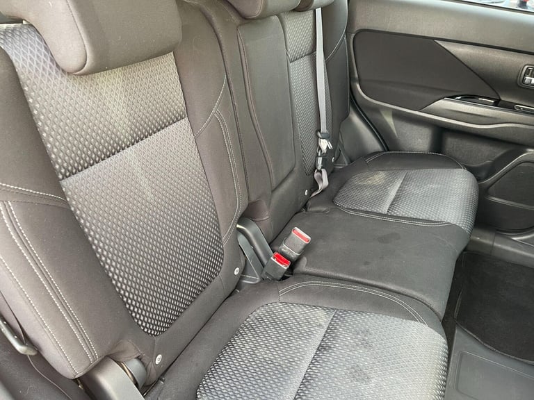 2020 Mitsubishi Outlander 2.4h TwinMotor 13.8kWh Verve CVT 4WD Euro 6 (s/s) 5dr ESTATE Petrol/Ele...