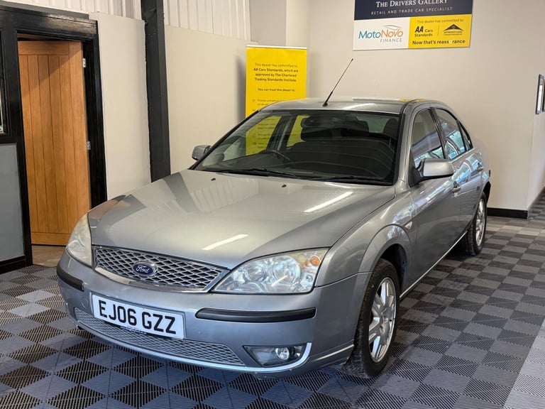 2006 Ford Mondeo 2.0 Ghia 5dr HATCHBACK Petrol Manual