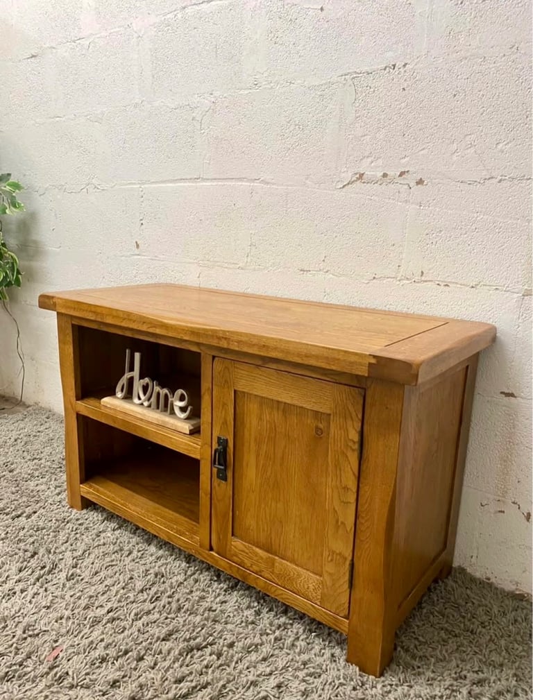 image for Oak Furnitureland TV unit