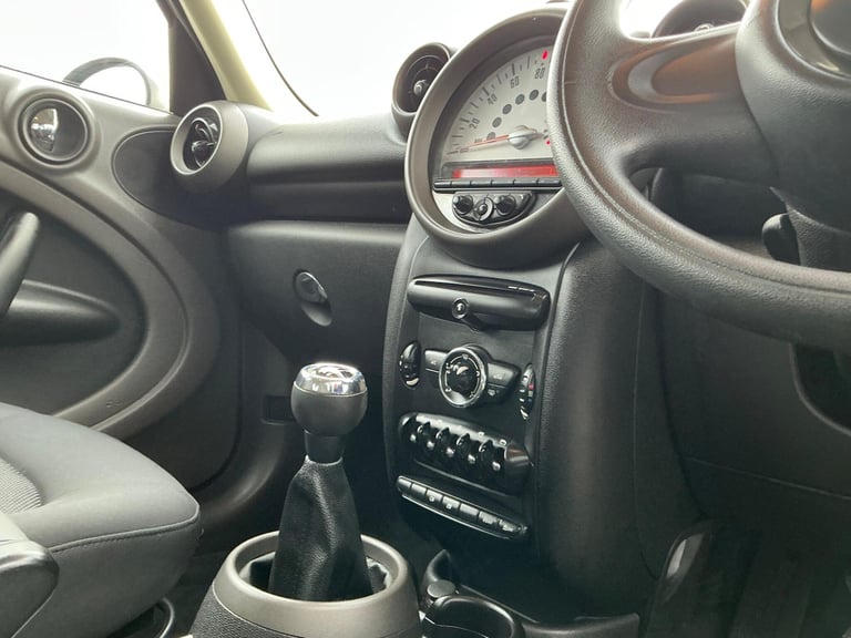 2012 MINI Countryman 1.6 Cooper Euro 5 (s/s) 5dr HATCHBACK Petrol Manual