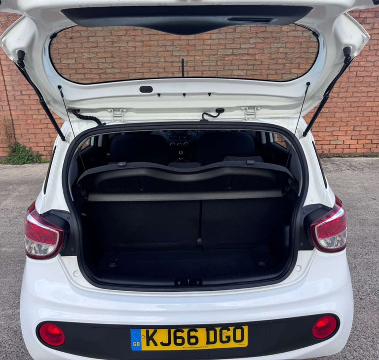 2017 Hyundai i10 1.0 SE 5dr HATCHBACK PETROL Manual