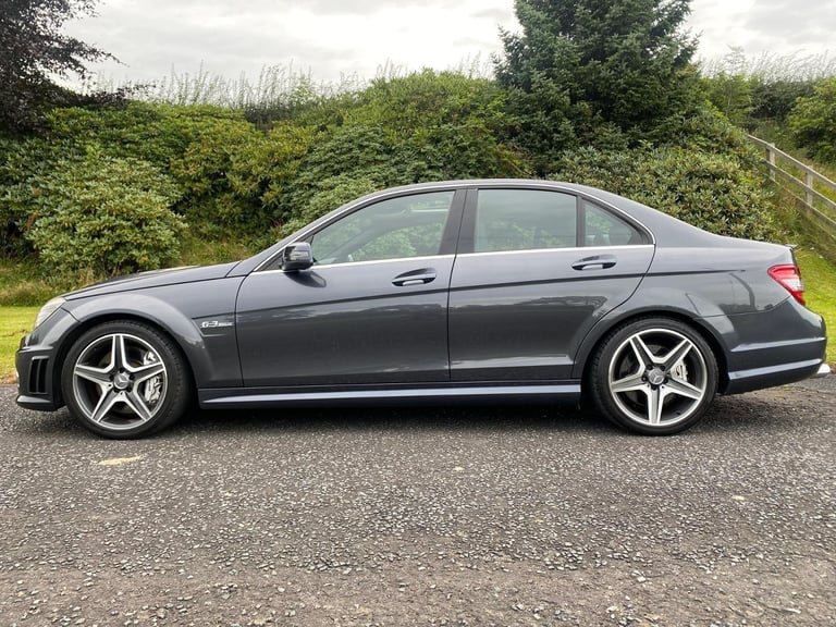 2010 Mercedes-Benz C63 AMG AUTO
