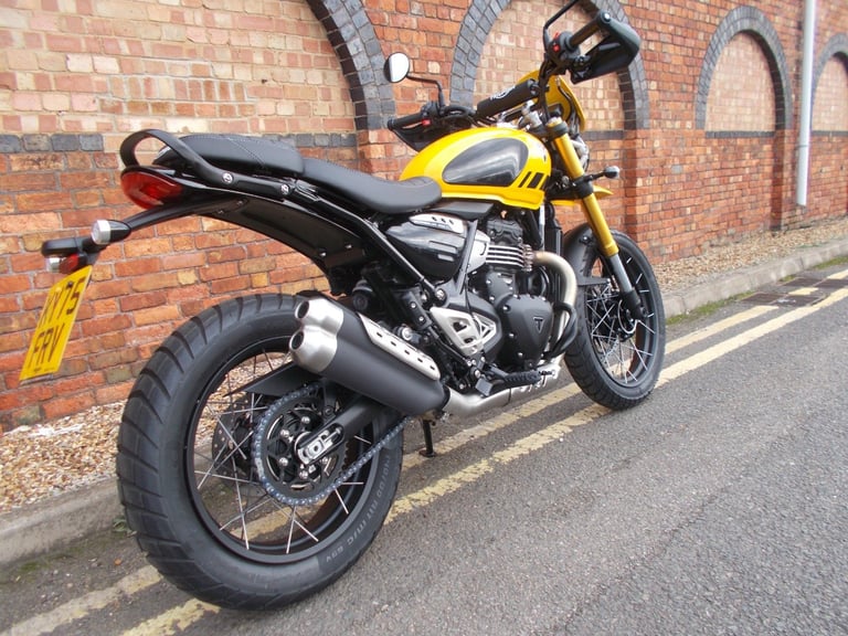 2025 Triumph Scrambler 400 XC