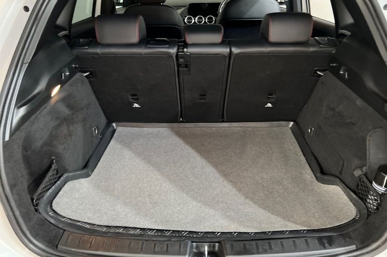 2023 23 MERCEDES-BENZ GLA CLASS 1.3 GLA250E 15.6KWH AMG LINE (PREMIUM) SUV 5DR P