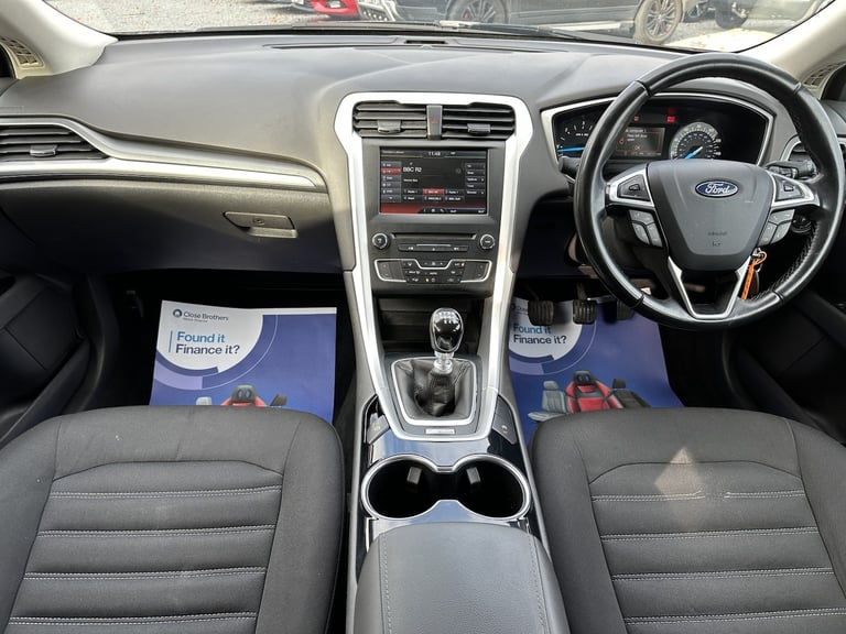 2015 Ford Mondeo 2.0 TDCi EcoNetic Zetec Diesel Manual 5 Door Hatchback Black