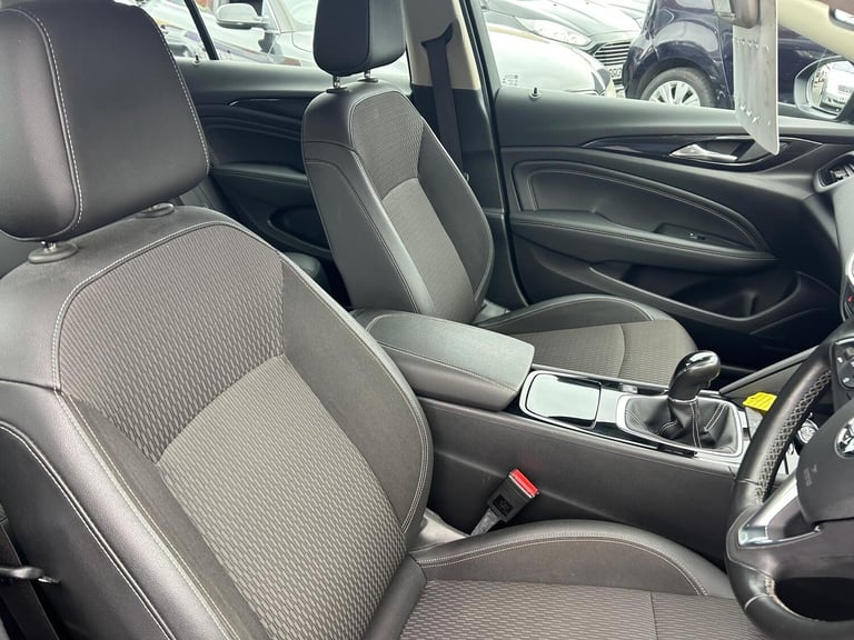 2018 Vauxhall Insignia 1.6 Turbo D ecoTec [136] Tech Line Nav 5dr HATCHBACK Diesel Manual