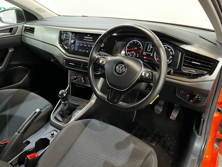 2018 Volkswagen Polo 1.0 SE 5d 74 BHP Hatchback Petrol Manual