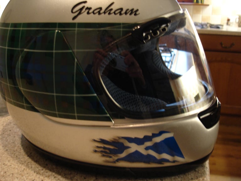 Arai Quantum crash helmet