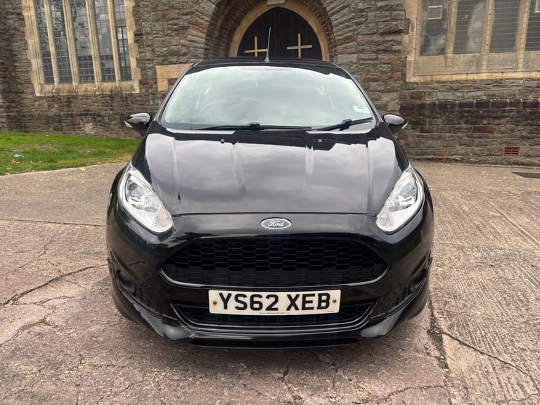 Ford, FIESTA, Hatchback, 2013, Manual, 1560 (cc), 3 doors