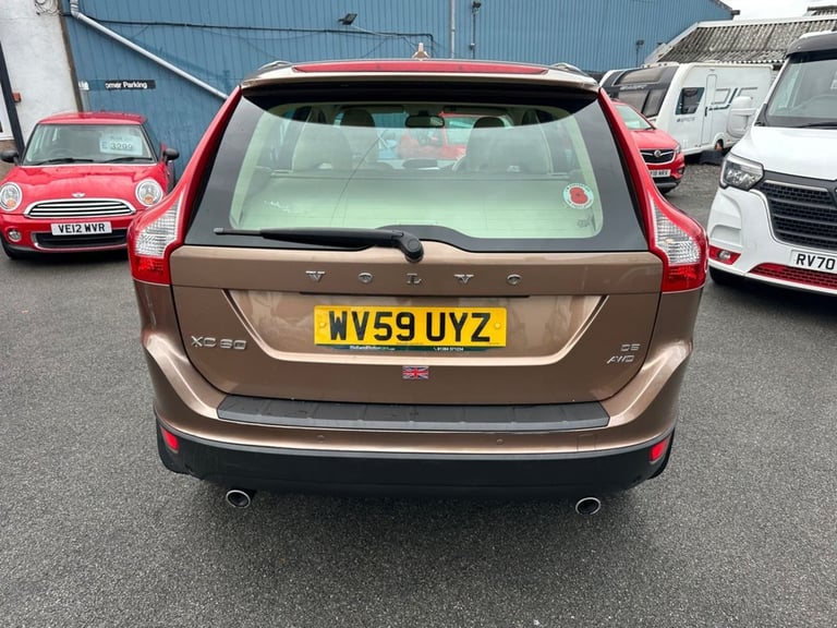 2009 Volvo XC60 2.4 D5 SE Lux SUV 5dr Diesel Geartronic AWD Euro 4 (205 ps) ESTATE Diesel Automatic
