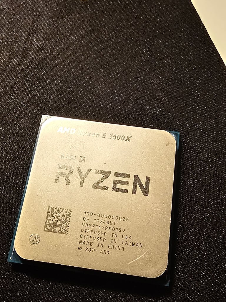 AMD Ryzen 5 5600X 6-Core Desktop Processor - Excellent Condition