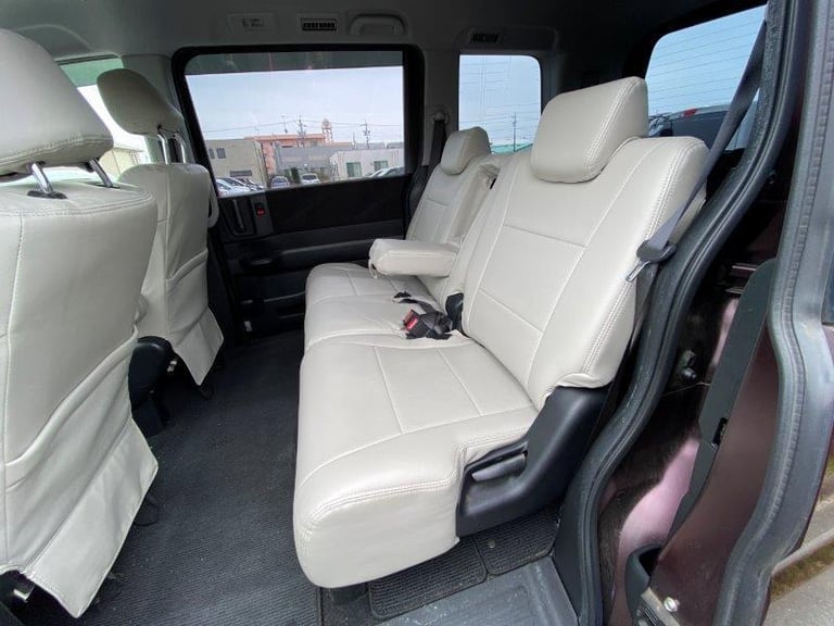 Honda Stepwagon/Alphard/Estima 2.0 Spada Z Auto 2.0 RK5 Auto 8 Seater MPV