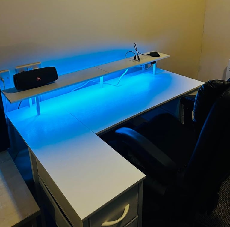 Computer Desk(LED Lights,USB Ports, Power Outlets, Monitor Stand,Reversible Design)